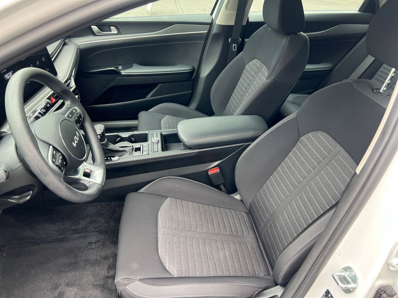 Used 2025 Kia K5 LXS image 25