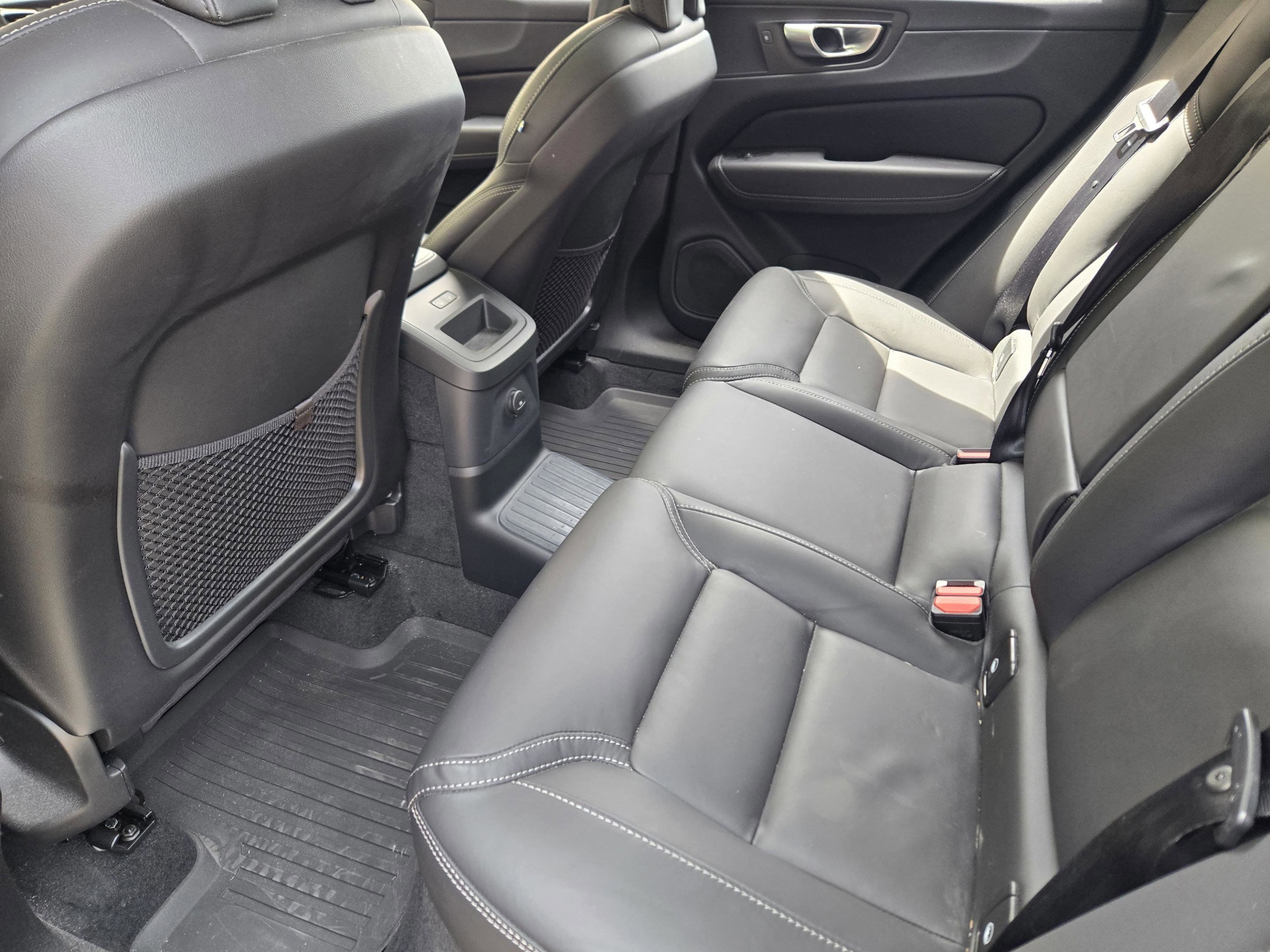 Used 2024 Volvo XC60 T8 Ultimate w/ Climate Package AWD/4WD image 26