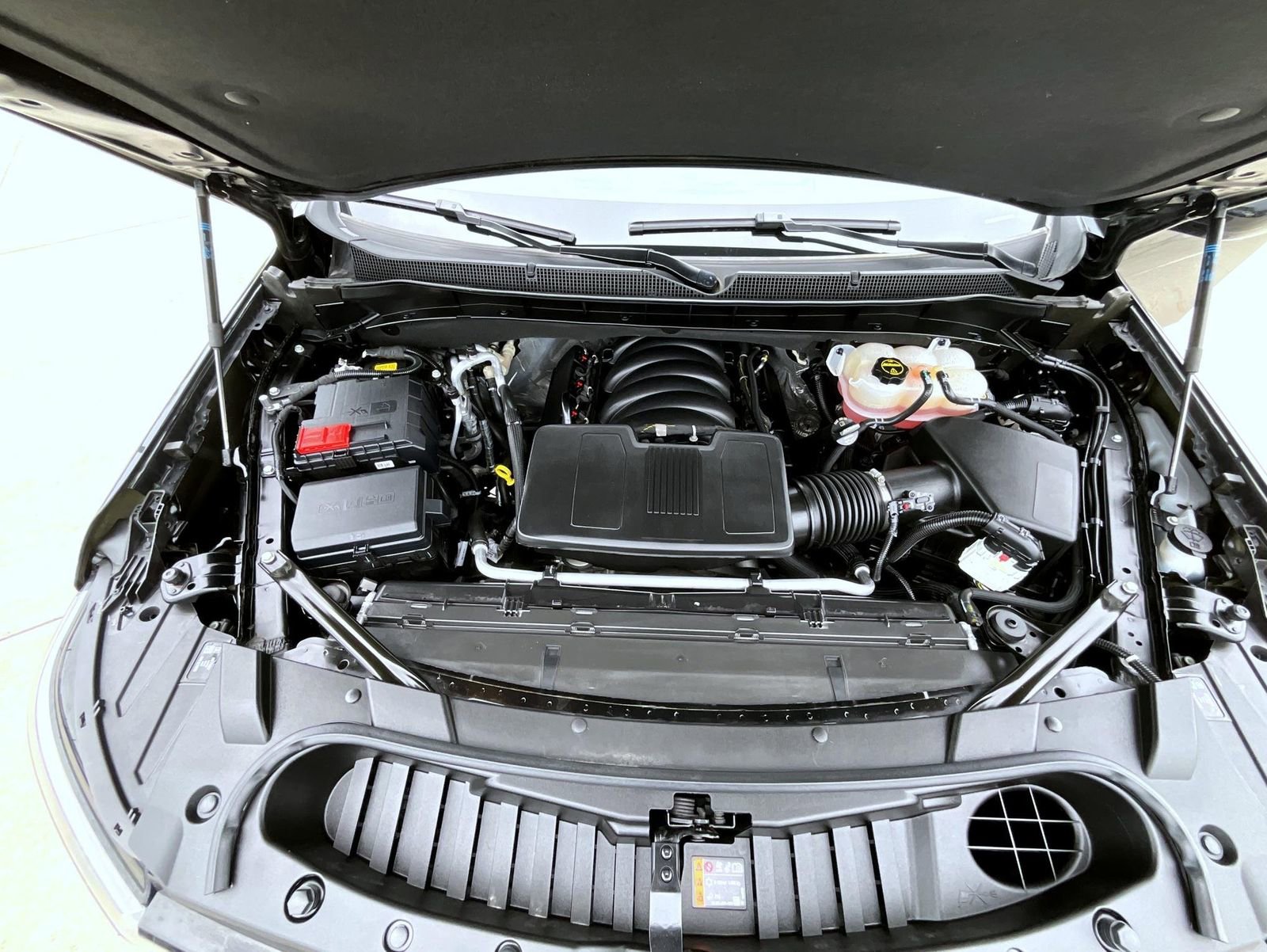 Used 2024 Chevrolet Tahoe RST w/ Sport Performance Package image 29