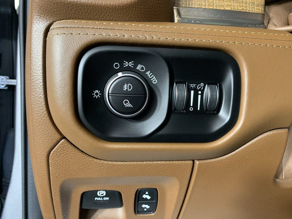 Used 2020 RAM 1500 Limited AWD/4WD image 15