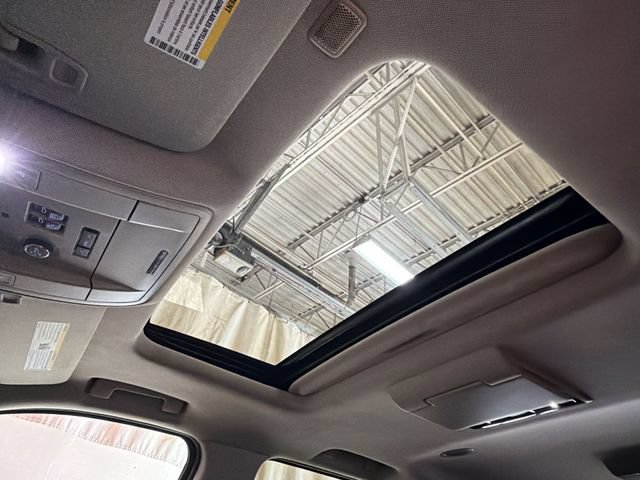 Used 2016 Chevrolet Suburban LTZ AWD/4WD image 23