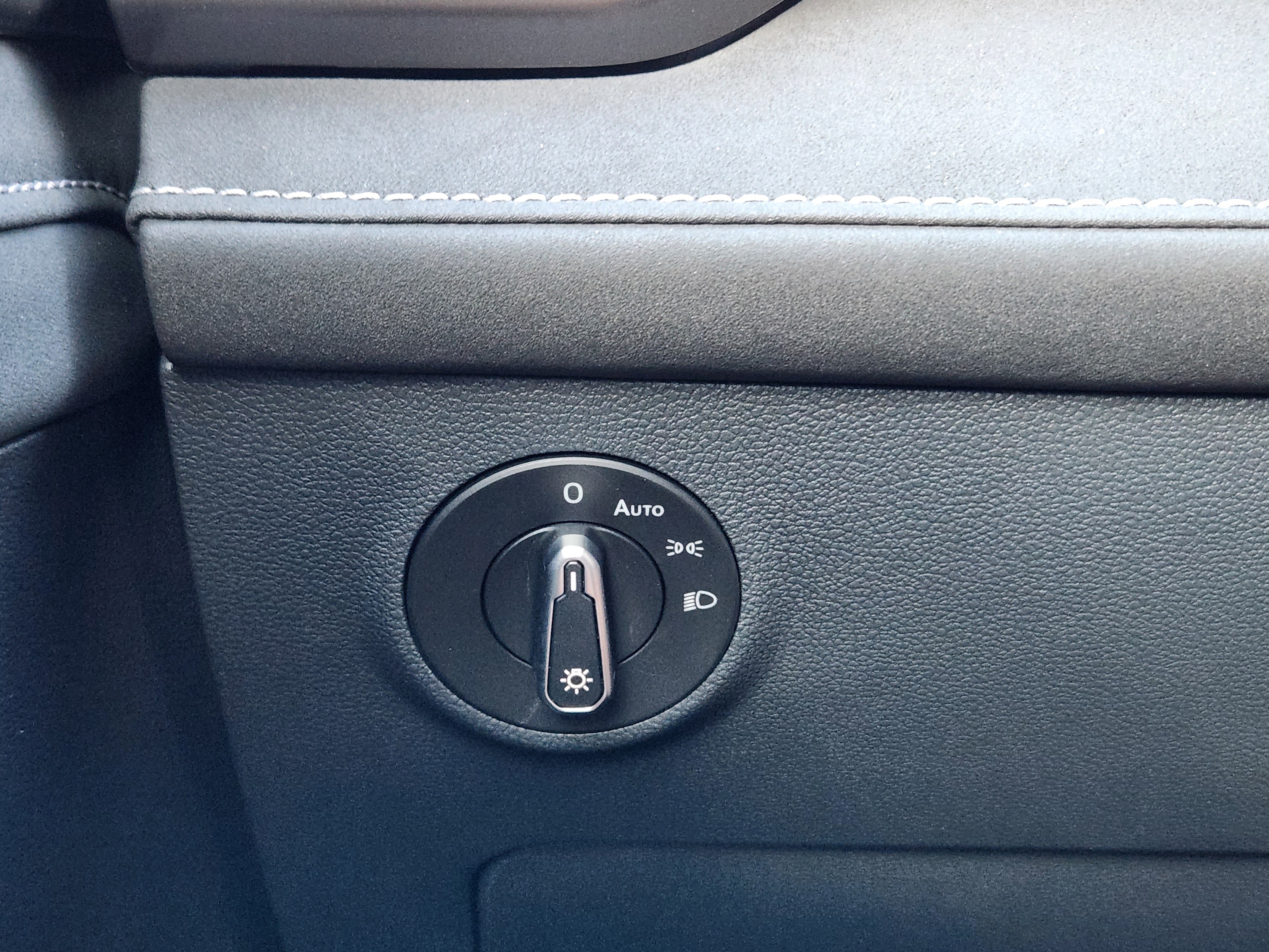 New 2026 Volkswagen Taos SE AWD/4WD image 32