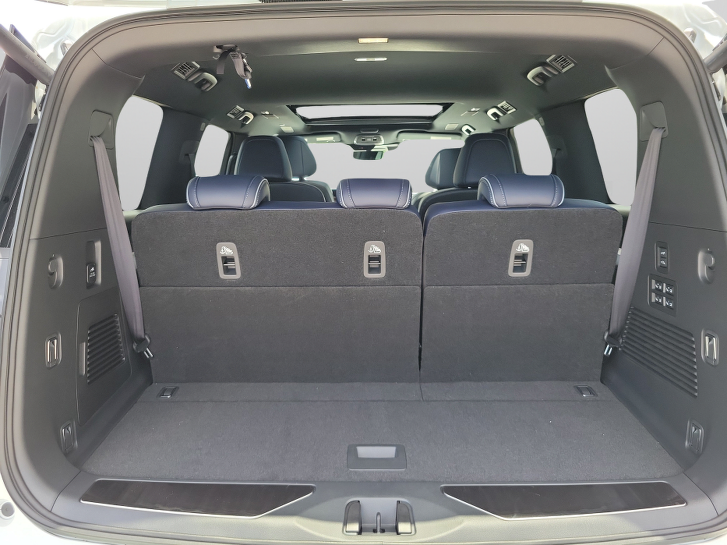 New 2027 INFINITI QX80 Sensory w/ Sport Exterior Package AWD/4WD image 8