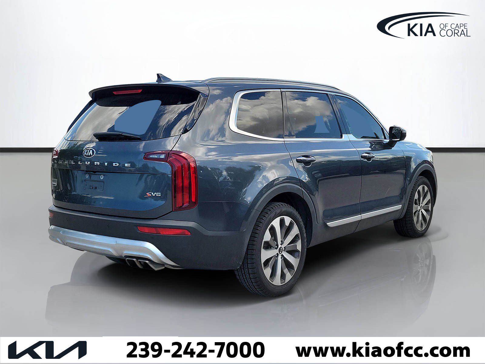 Used 2020 Kia Telluride S w/ S 8 Passenger Seating Package AWD/4WD image 4