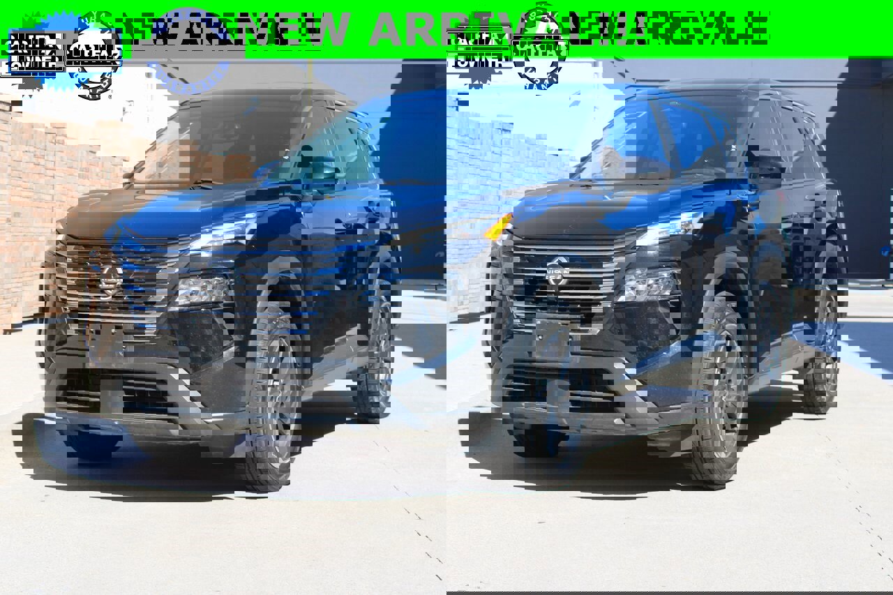 Used 2024 Nissan Rogue SV