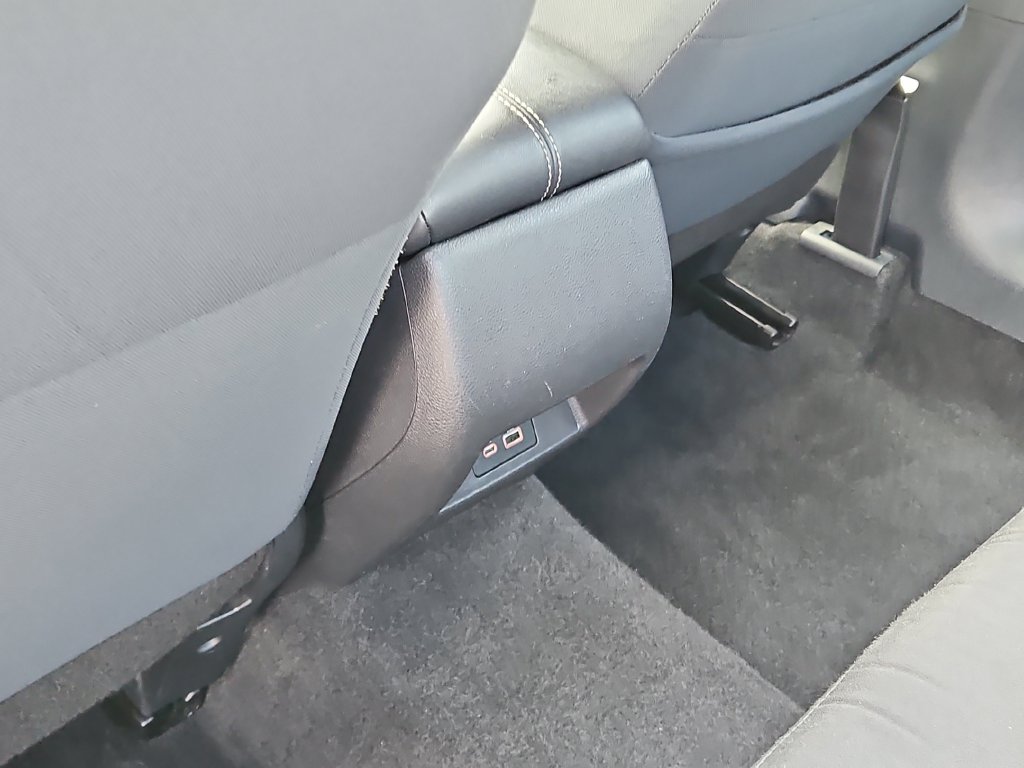 Used 2025 Nissan Altima 2.5 SV FWD image 14
