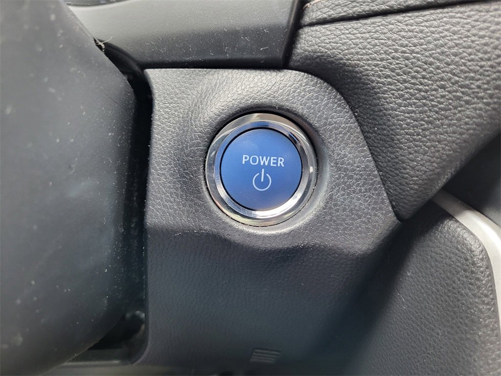 Used 2020 Toyota RAV4 XLE image 12