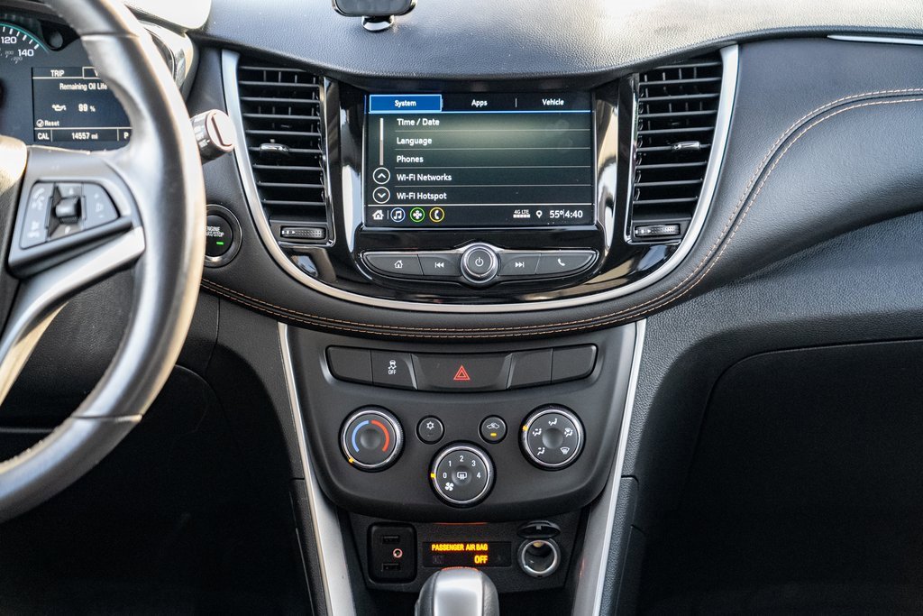 Used 2022 Chevrolet Trax LT w/ LT Convenience Package image 17