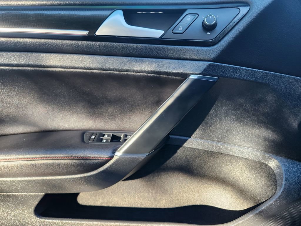 Used 2016 Volkswagen GTI Autobahn image 6