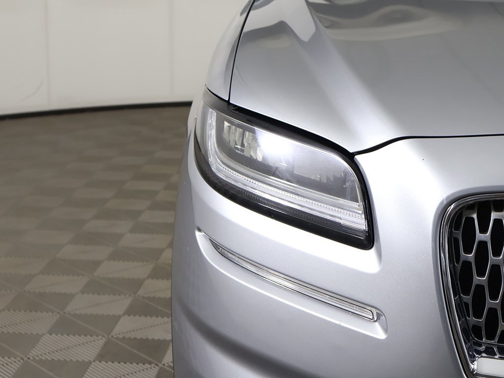 Used 2023 Lincoln Nautilus Reserve image 15