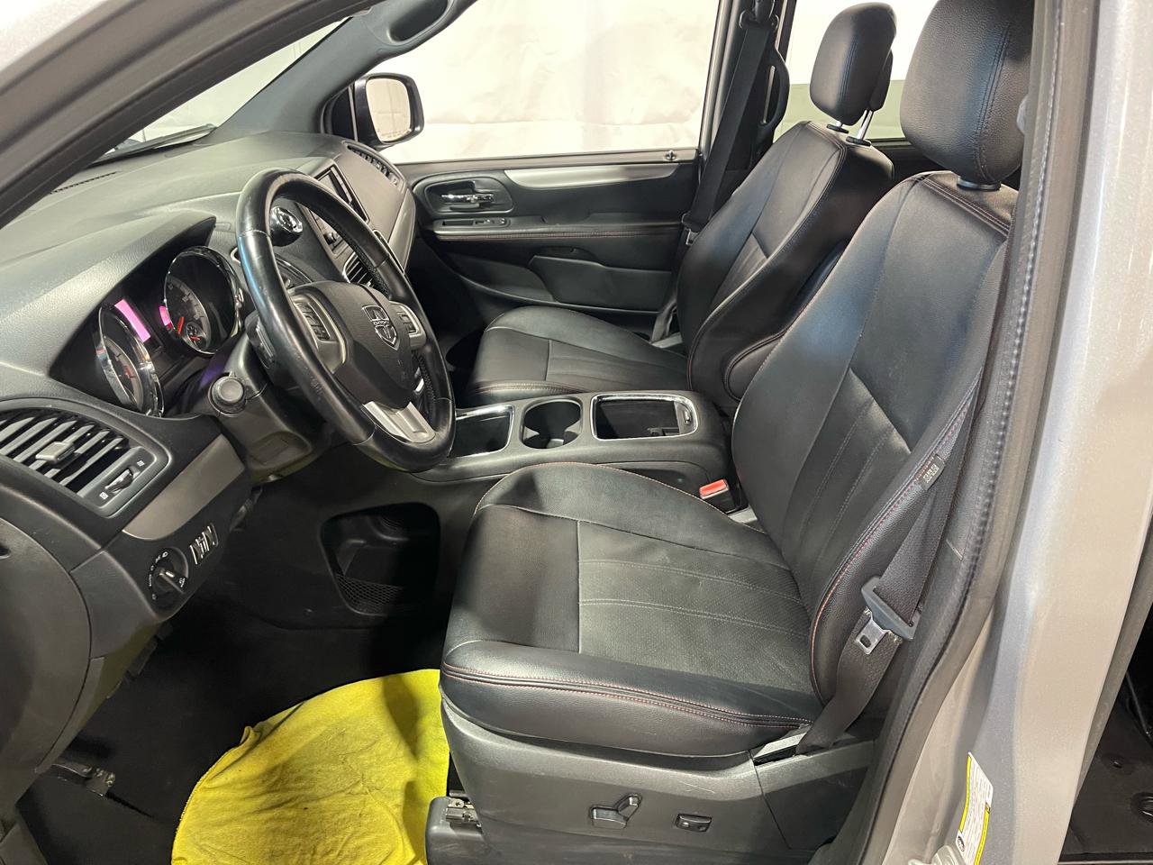 Used 2017 Dodge Grand Caravan GT FWD image 22