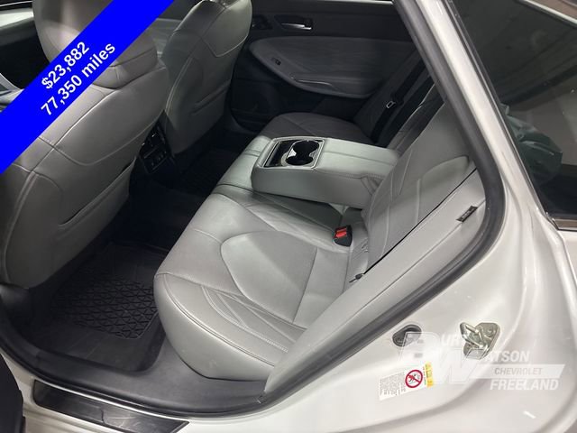 Used 2019 Toyota Avalon Limited image 12