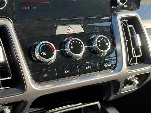 Used 2023 Kia Sorento LX image 15