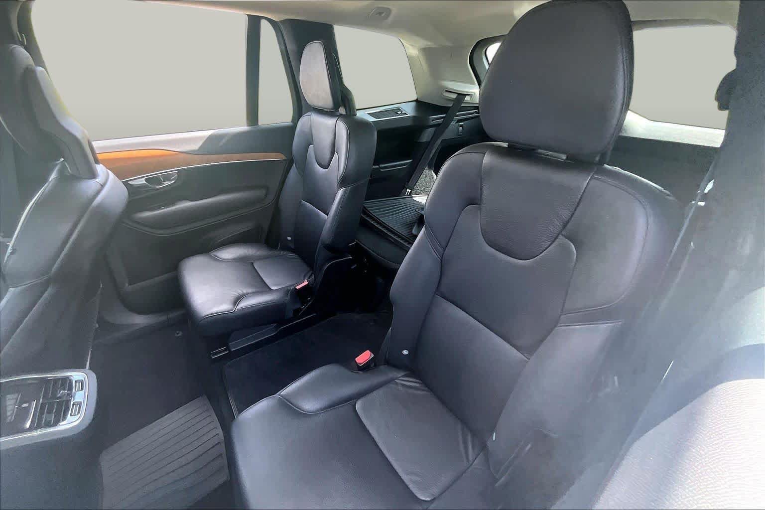 Used 2022 Volvo XC90 T6 Momentum w/ Advanced Package AWD/4WD image 20