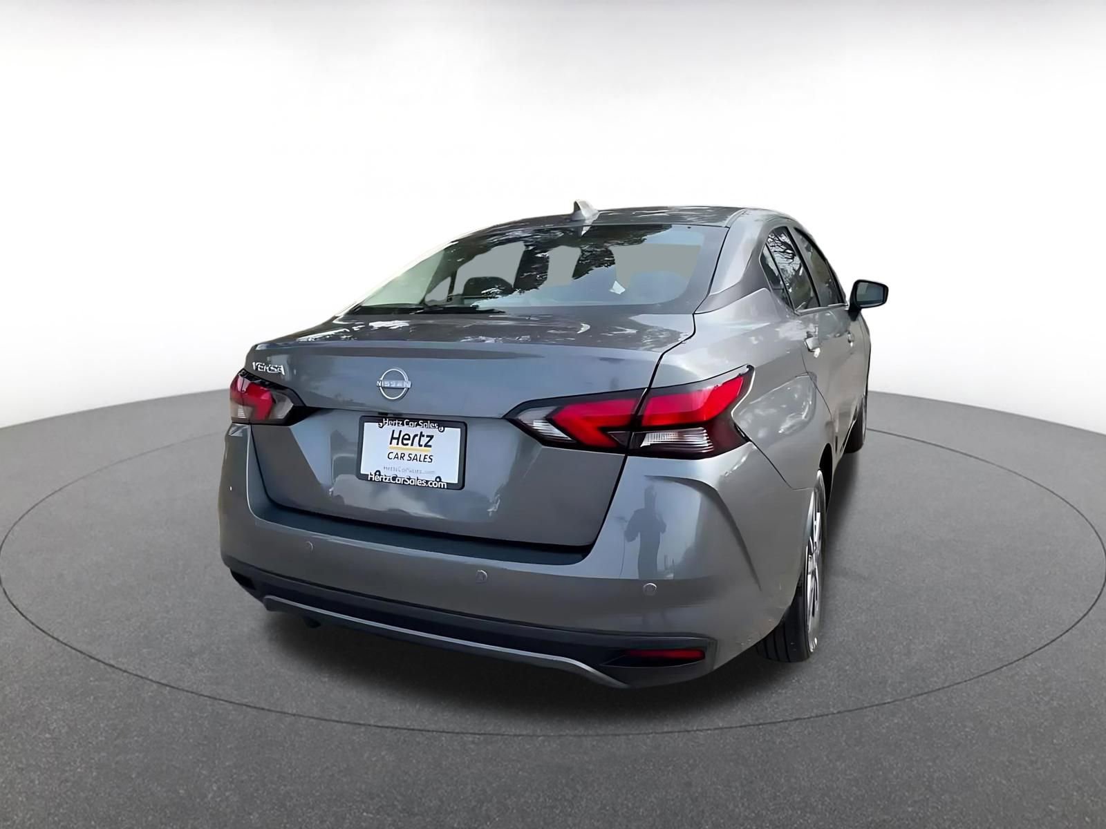 Used 2025 Nissan Versa SV image 14