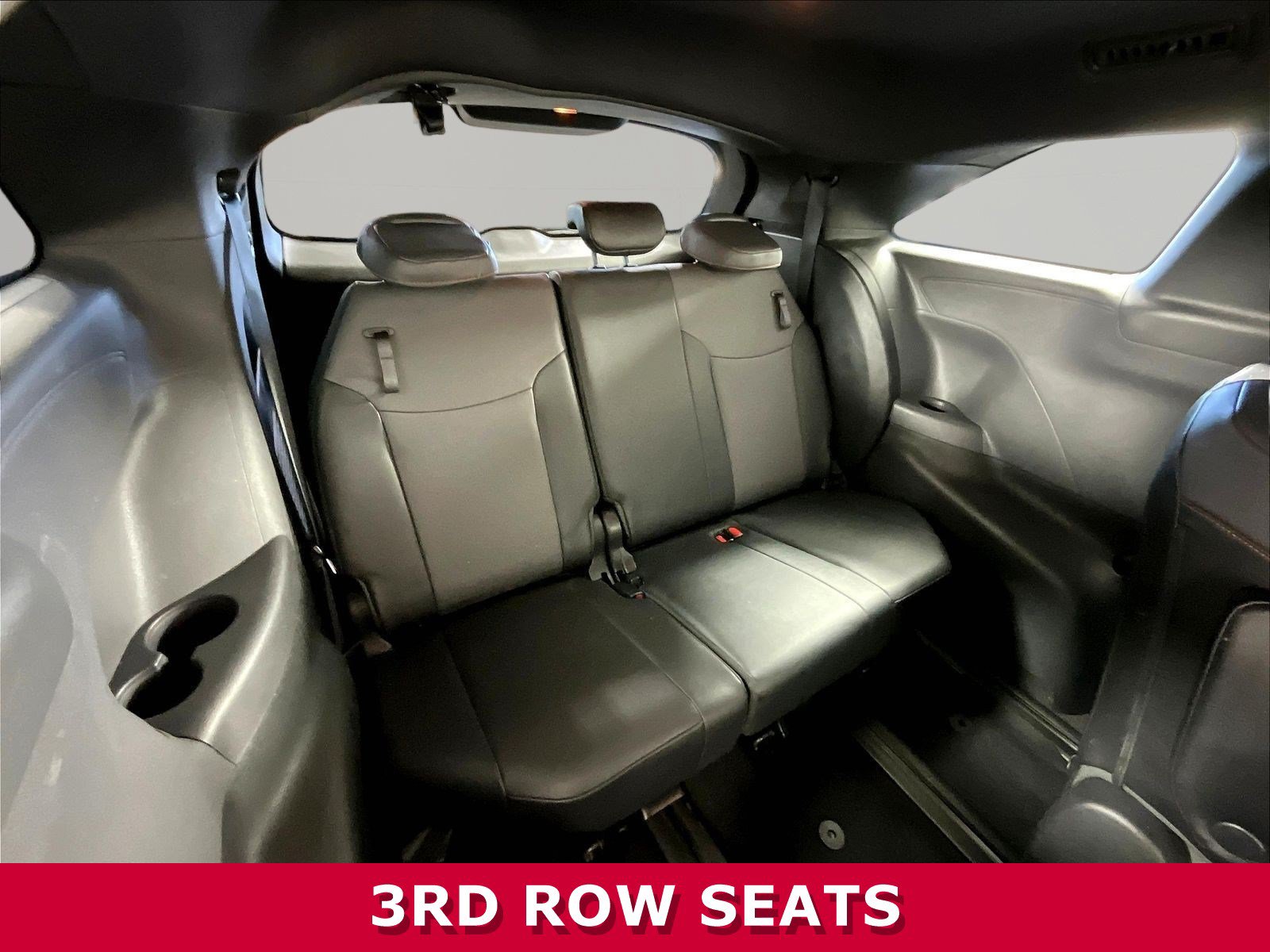 Used 2021 Toyota Sienna XSE FWD image 24