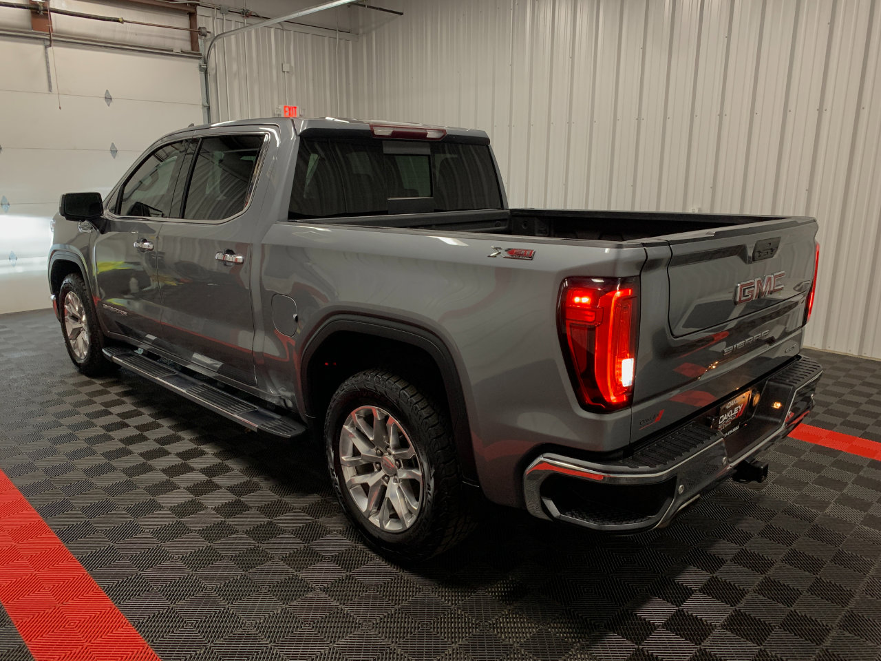 Used 2020 GMC Sierra 1500 SLT w/ SLT Premium Plus Package image 2