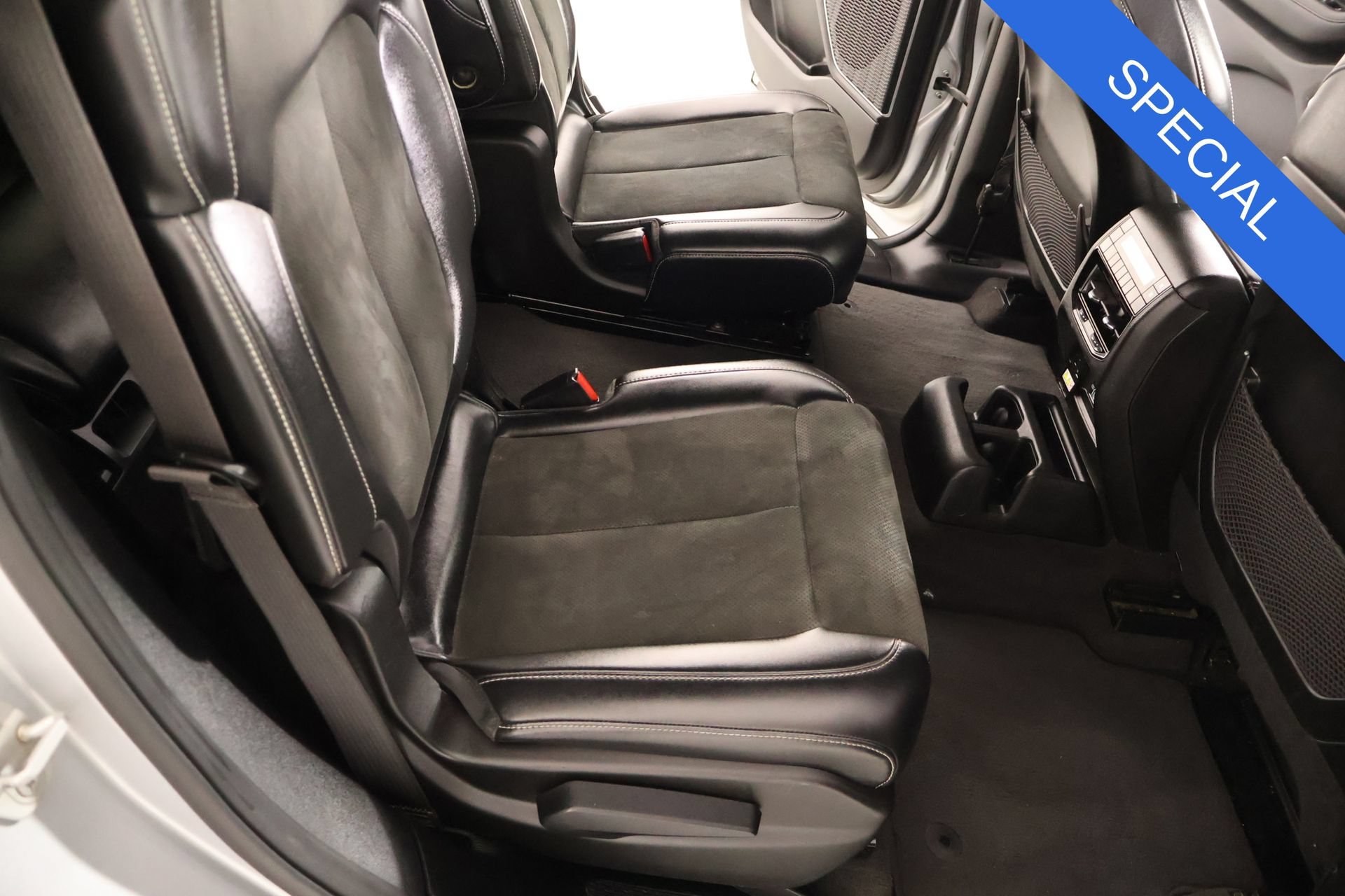 Used 2021 Jeep Grand Cherokee L Laredo AWD/4WD image 15