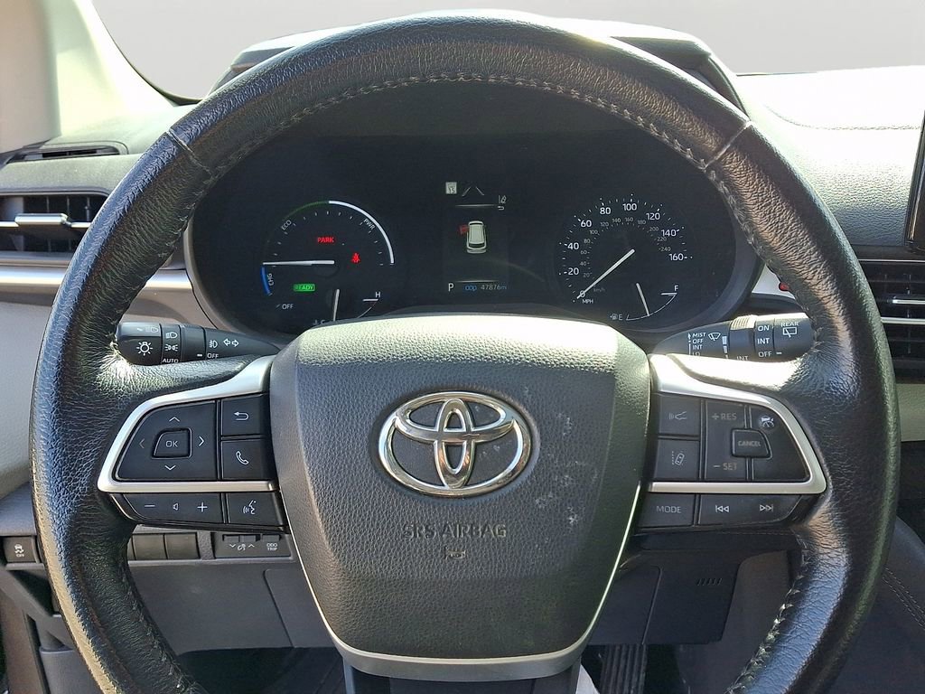 Used 2021 Toyota Sienna XLE image 21