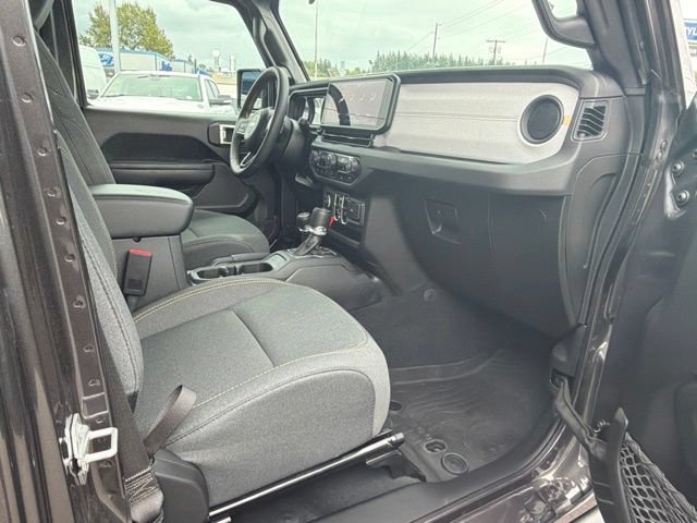 Used 2024 Jeep Wrangler Unlimited Sport AWD/4WD image 9