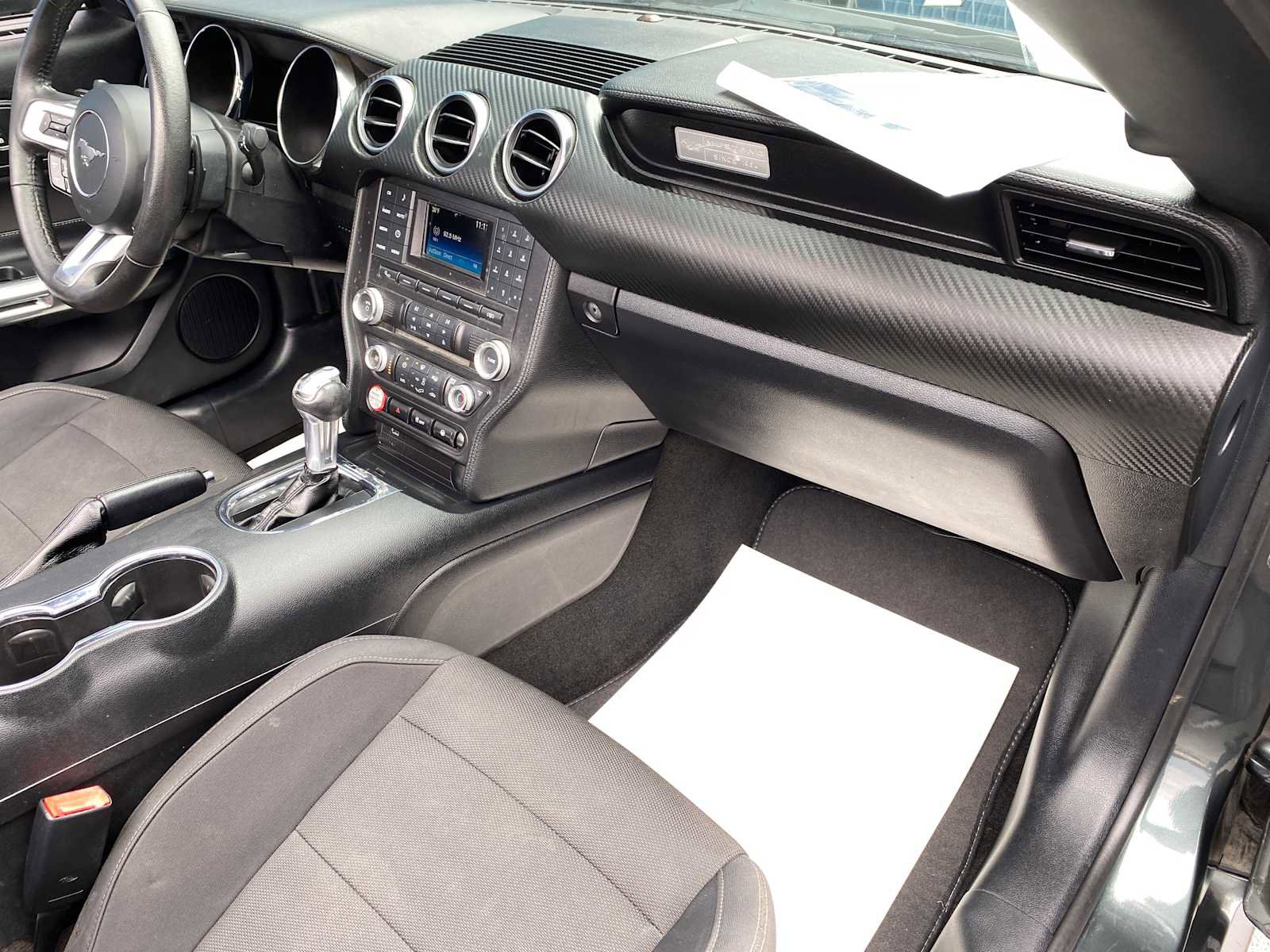 Used 2015 Ford Mustang Convertible image 22