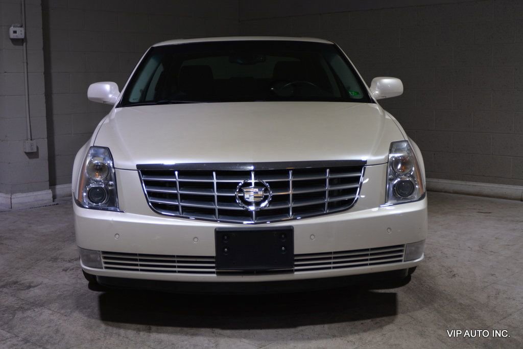 Used 2008 Cadillac DTS w/ Sun And Sound Package image 34