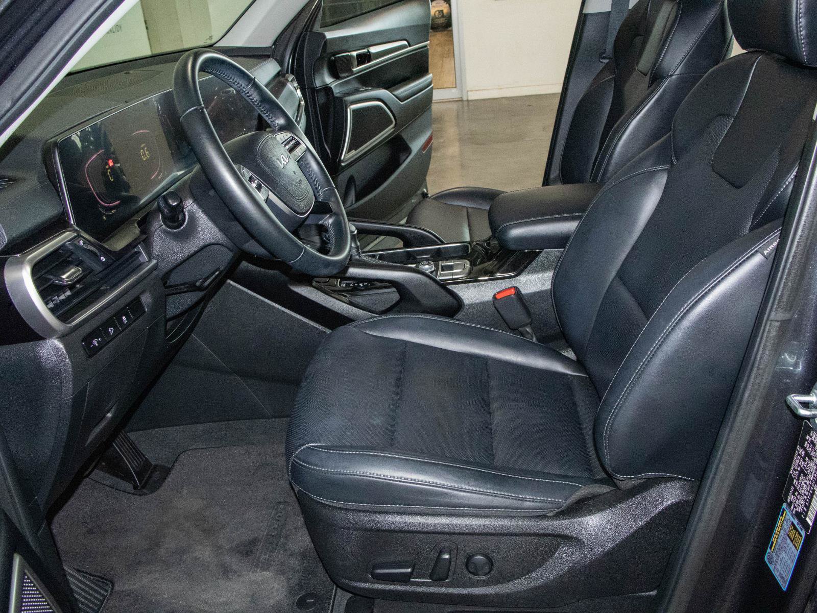 Used 2024 Kia Telluride S w/ S Sunroof Package FWD image 8