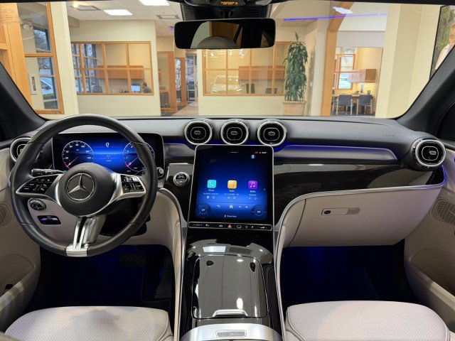 Certified 2025 Mercedes-Benz GLC 300 image 10