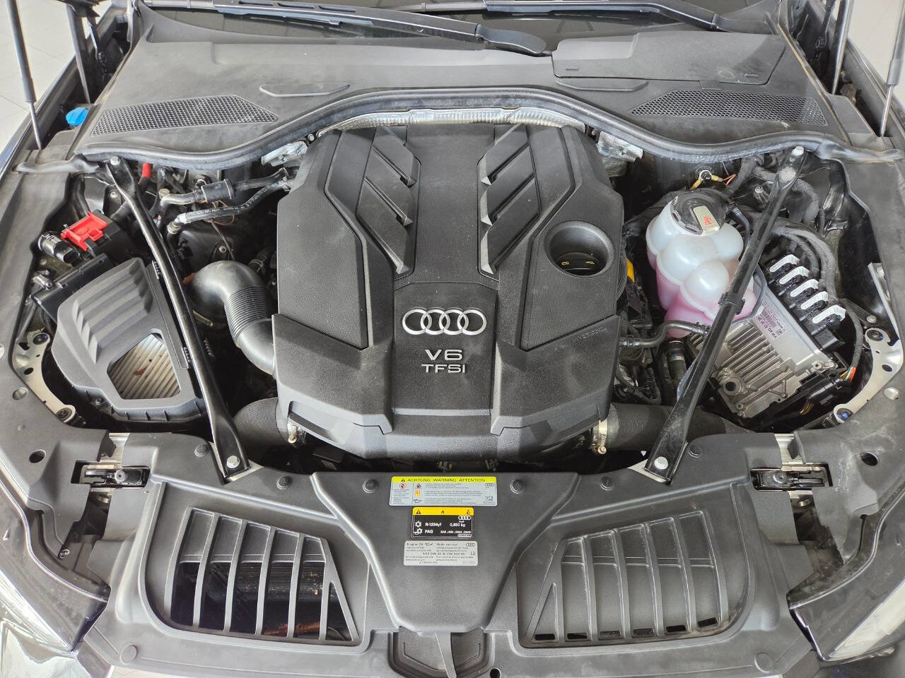 Used 2019 Audi A8 L 3.0T image 32