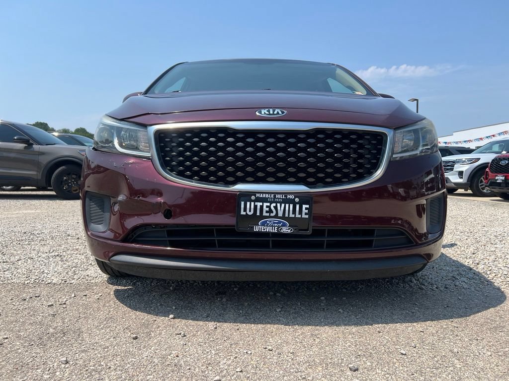 Used 2015 Kia Sedona LX w/ LX Convenience Package FWD image 3