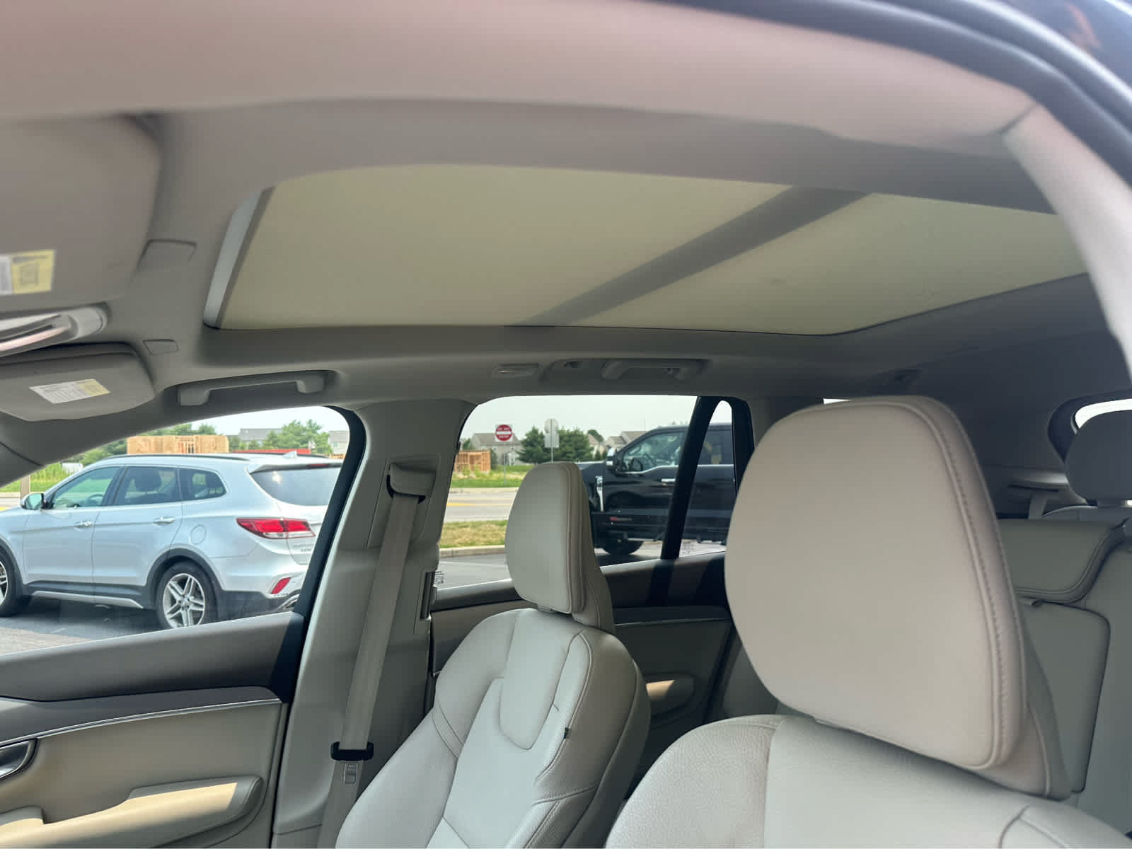 Used 2023 Volvo XC90 B5 Core w/ Protection Package Premier AWD/4WD image 10