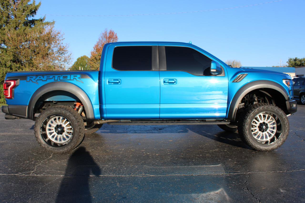 Used 2019 Ford F150 Raptor w/ Equipment Group 802A Luxury image 3