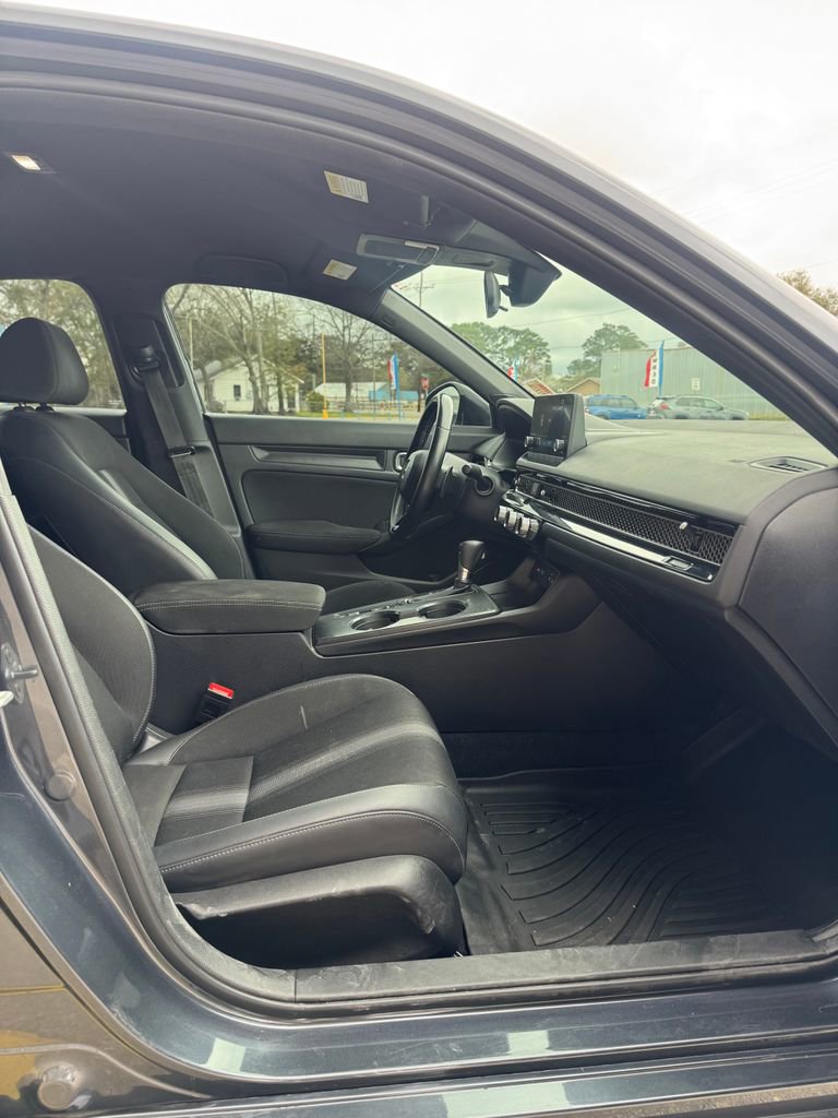 Used 2023 Honda Civic Sport image 12