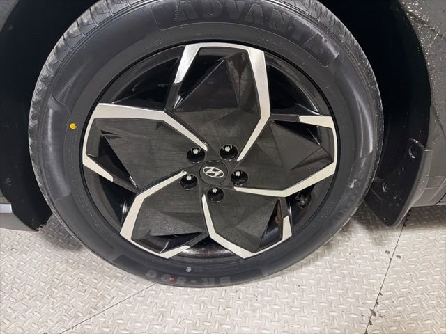 Used 2023 Hyundai Ioniq 5 SEL image 17