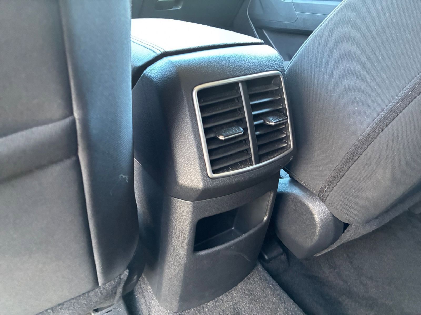 Used 2025 Kia Sportage LX image 23