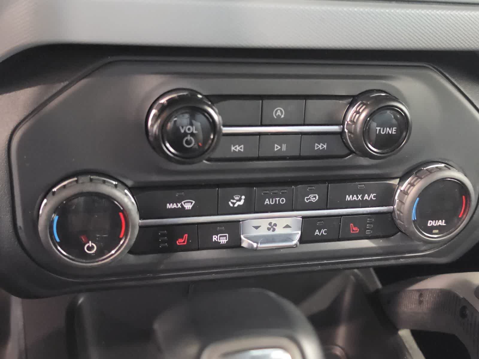 Used 2023 Ford Bronco Big Bend AWD/4WD image 25