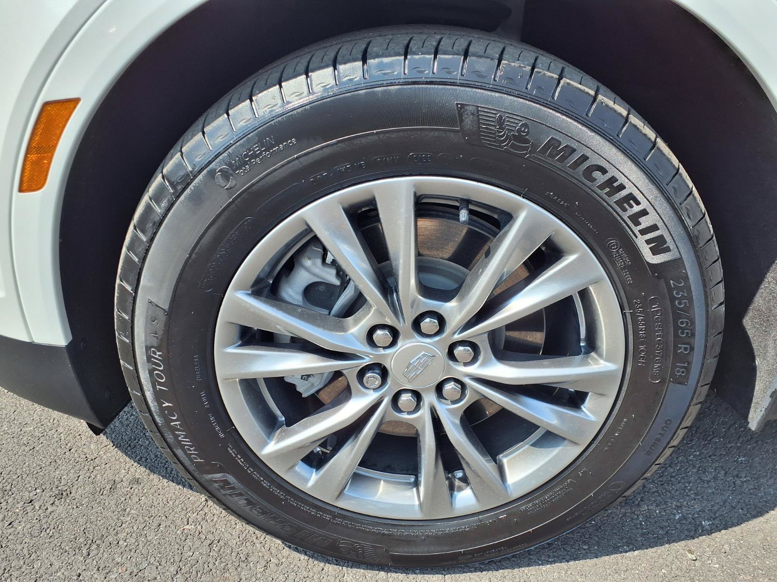 Certified 2024 Cadillac XT5 Premium Luxury w/ LPO, Floor Liner Package AWD/4WD image 9