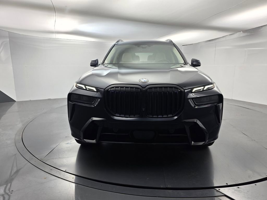 Used 2024 BMW X7 xDrive40i w/ M Sport Package AWD/4WD video 2