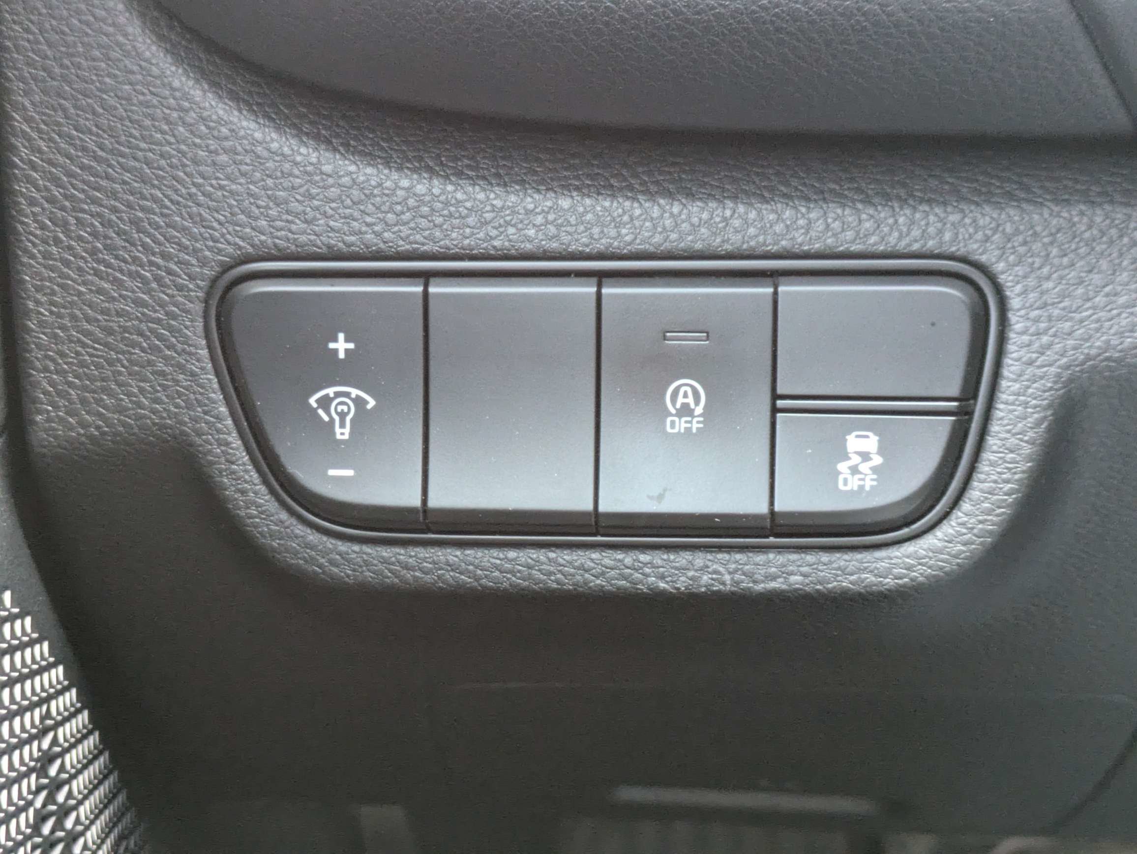 Certified 2024 Kia Seltos EX FWD image 30