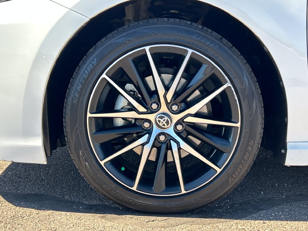 Used 2021 Toyota Camry SE FWD image 25