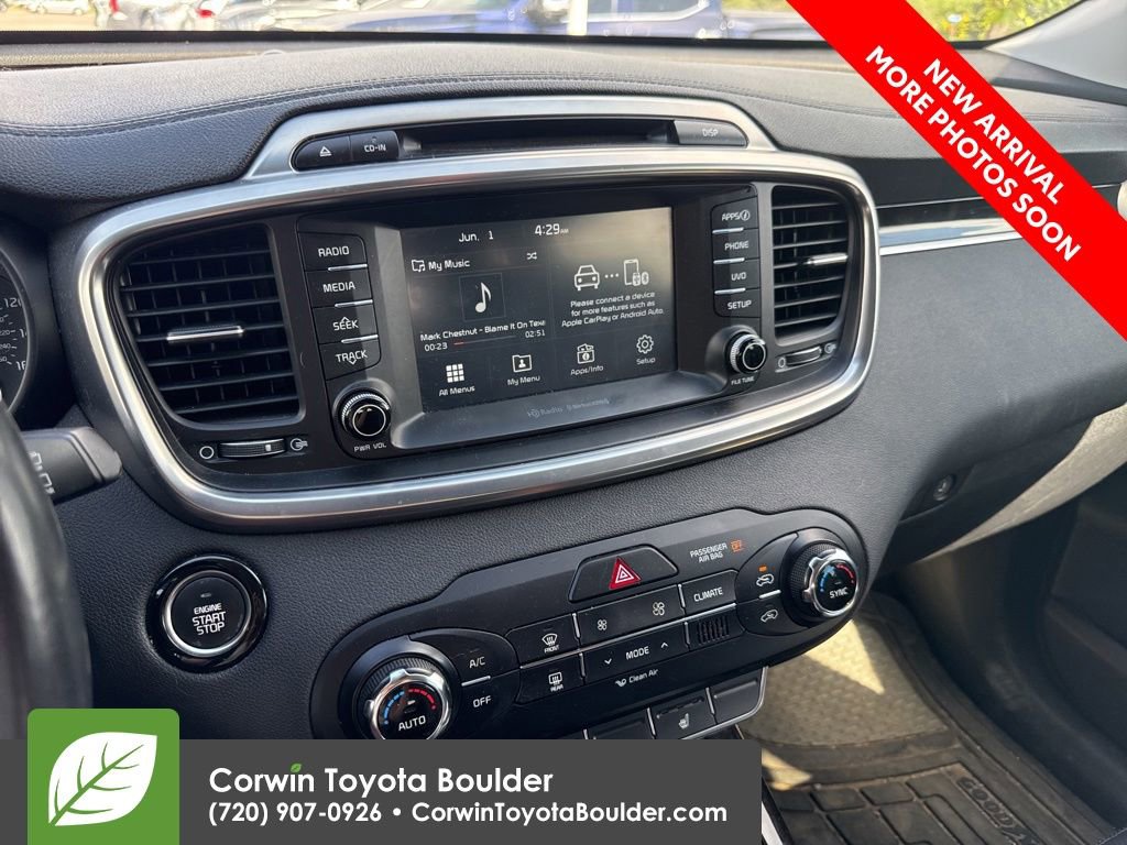 Used 2017 Kia Sorento EX AWD/4WD image 10