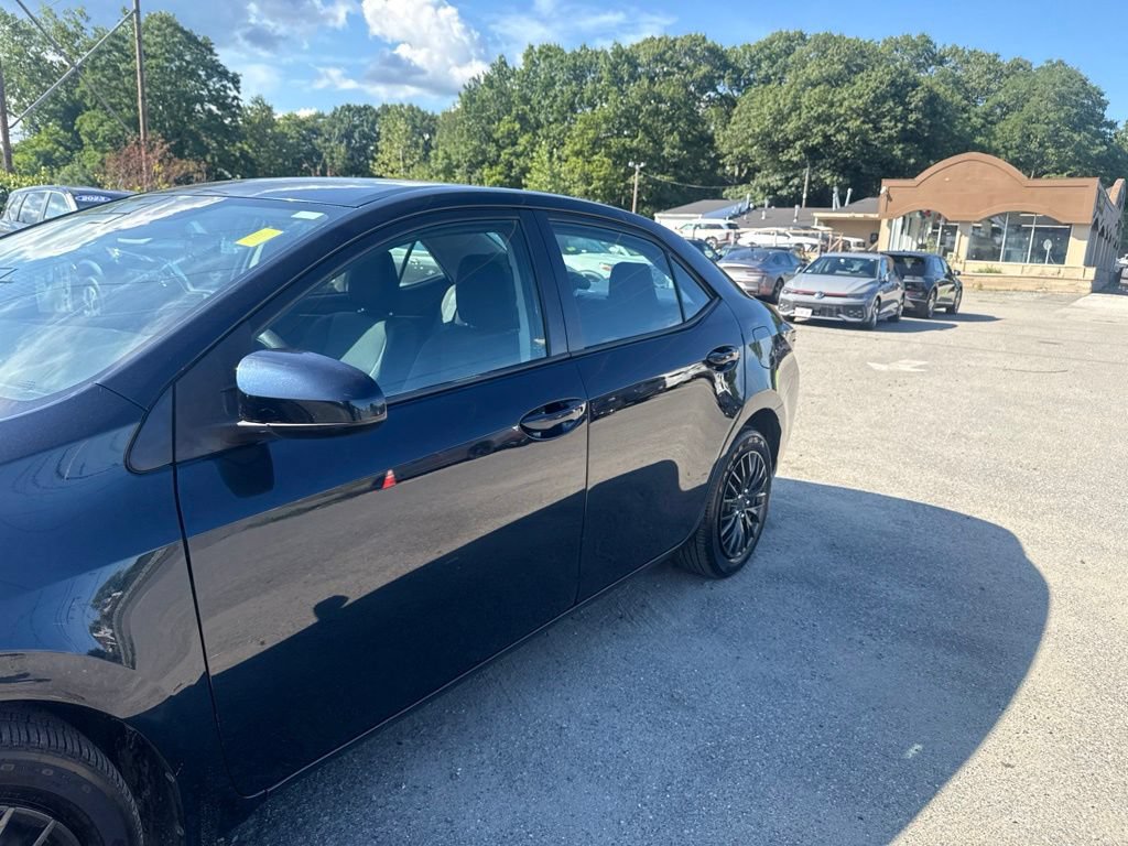 Used 2018 Toyota Corolla LE FWD image 22