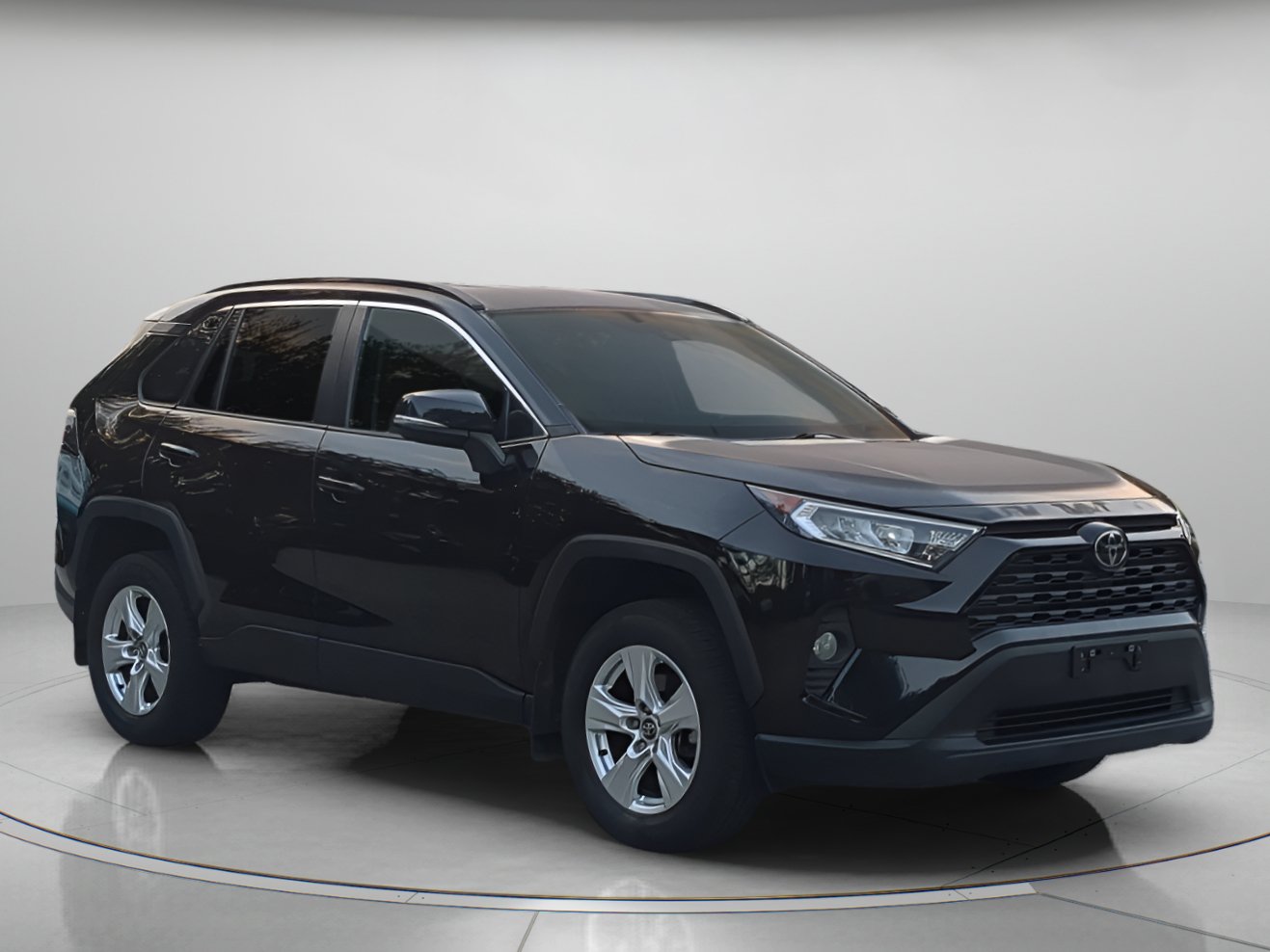 Used 2021 Toyota RAV4 XLE AWD/4WD image 38