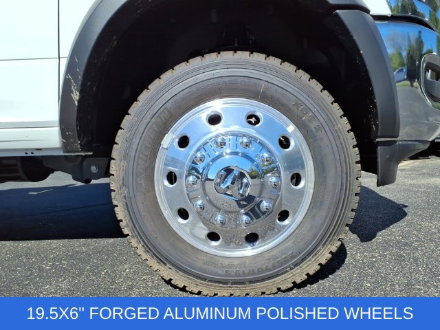 New 2026 RAM 5500 Tradesman w/ Chrome Appearance Group AWD/4WD image 9