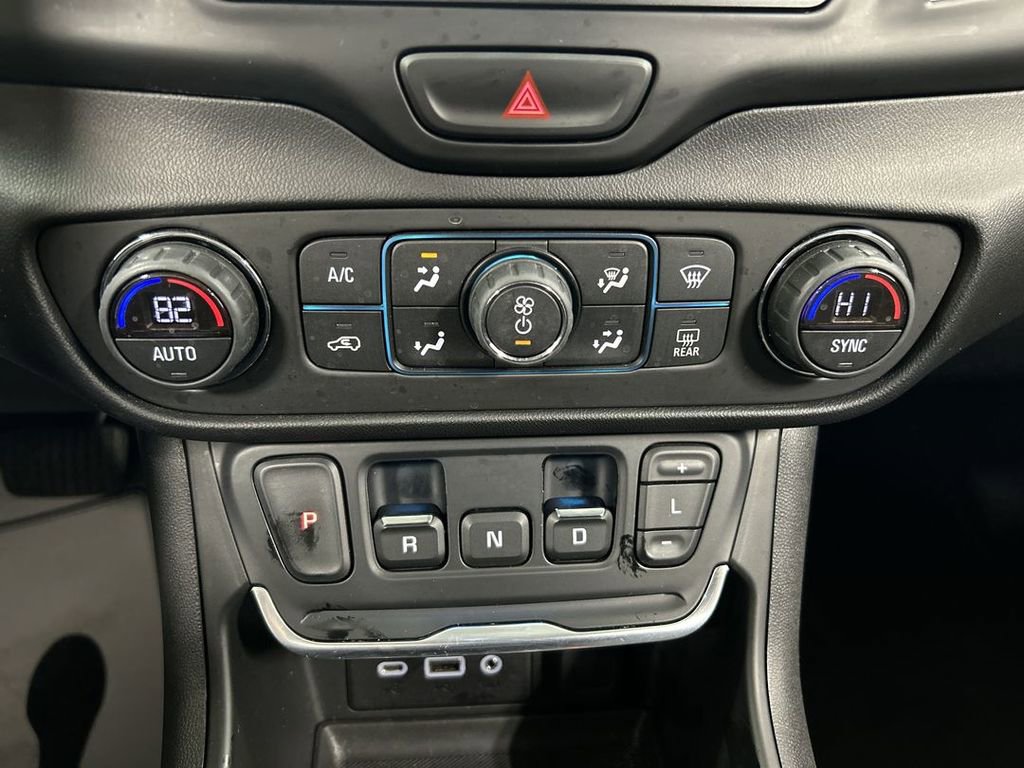 Used 2019 GMC Terrain SLE w/ Driver Convenience Package image 18