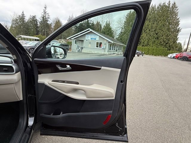 Used 2019 Kia Sorento LX image 28