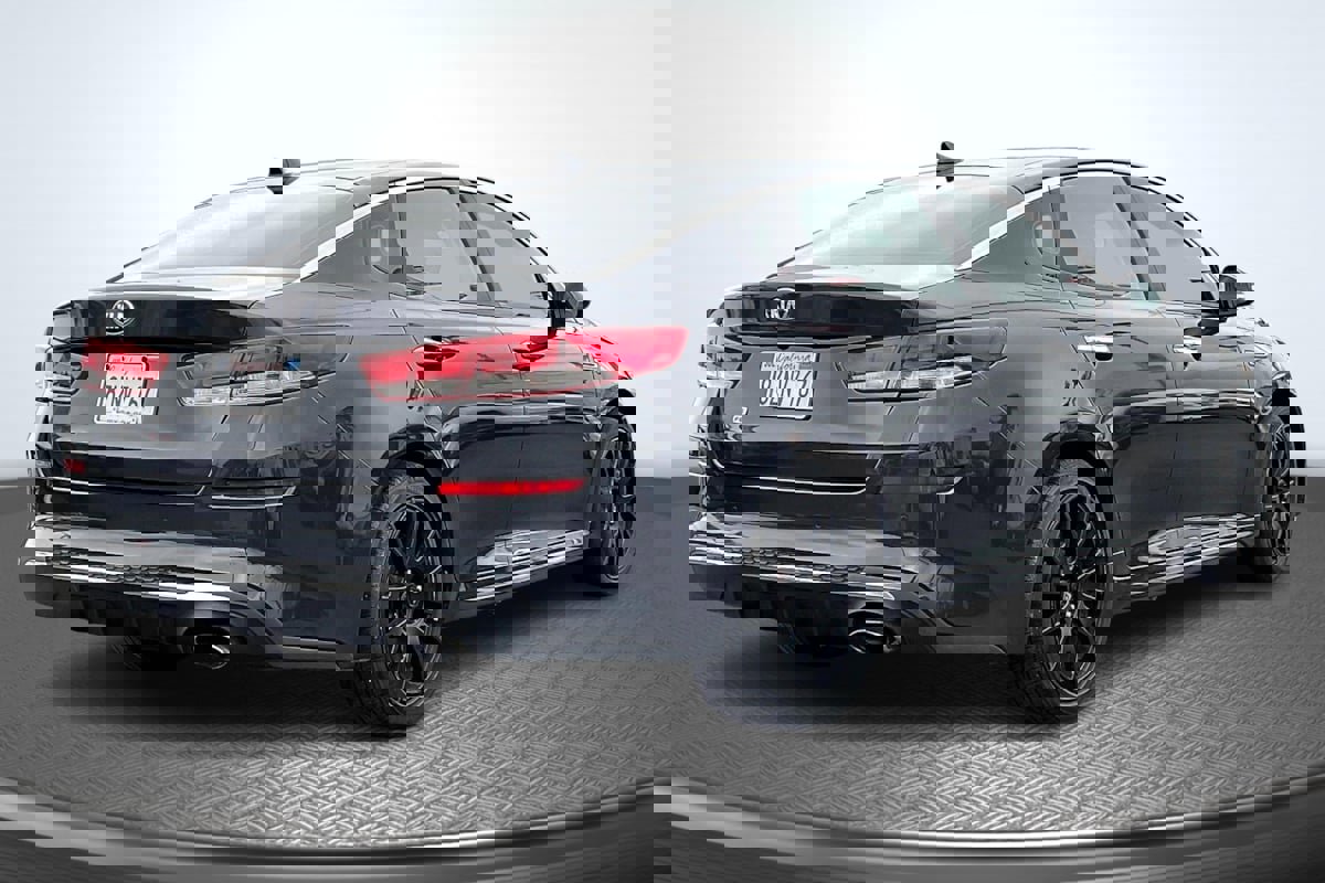 Used 2019 Kia Optima LX image 12