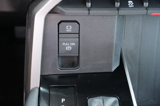 Used 2025 Toyota Tundra Limited AWD/4WD image 35