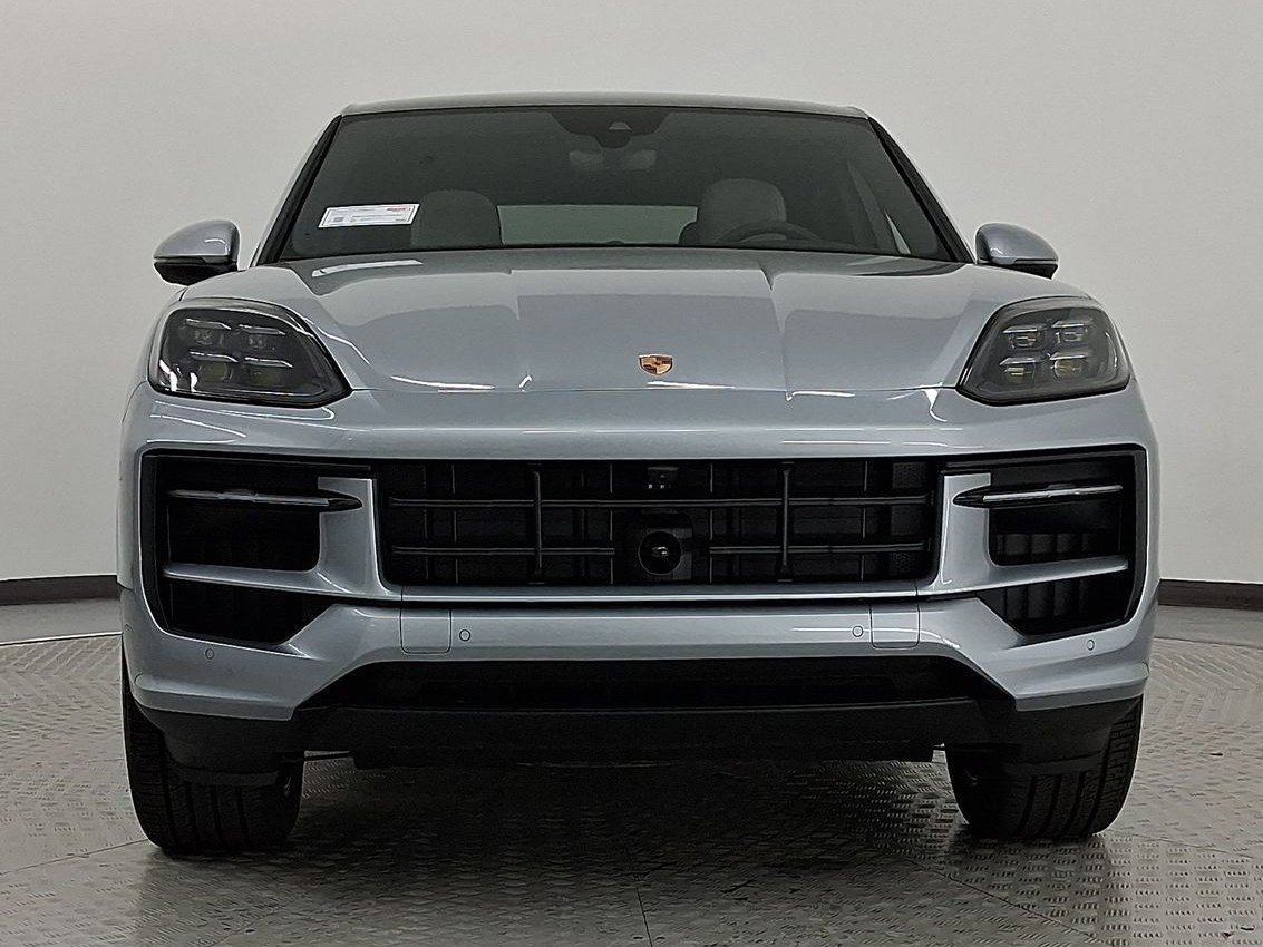 Used 2026 Porsche Cayenne Coupe image 6