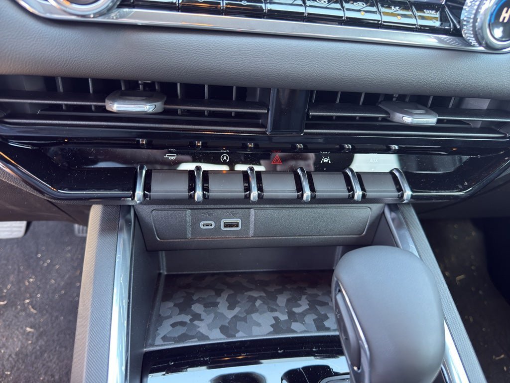 New 2026 GMC Canyon Elevation w/ Convenience Package image 17